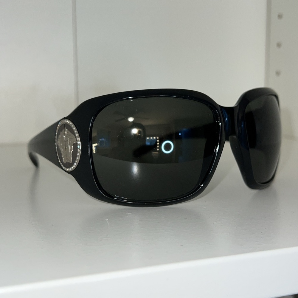 Versace sunglasses - Picture 4 of 6